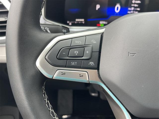 Photo of 2025 Platinum Gray Metallic Volkswagen Taos