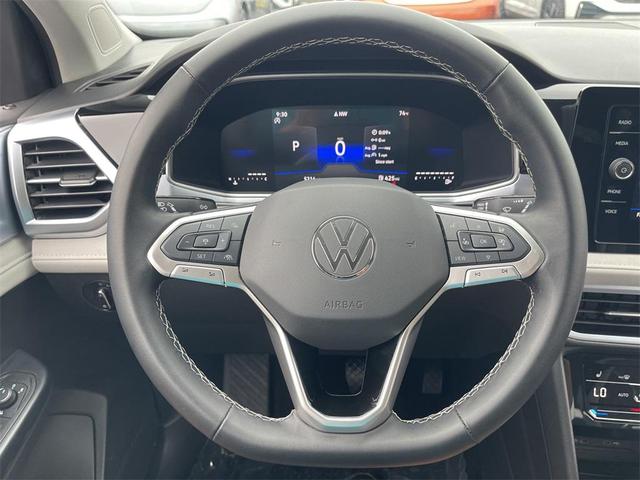 Photo of 2025 Platinum Gray Metallic Volkswagen Taos