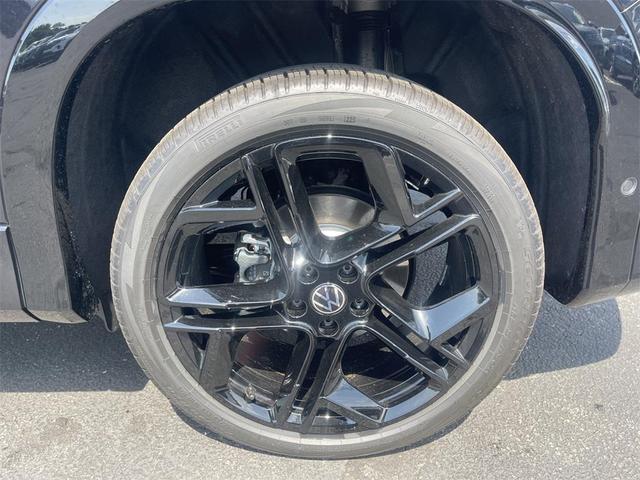 Photo of 2025 Deep Black Volkswagen Tiguan