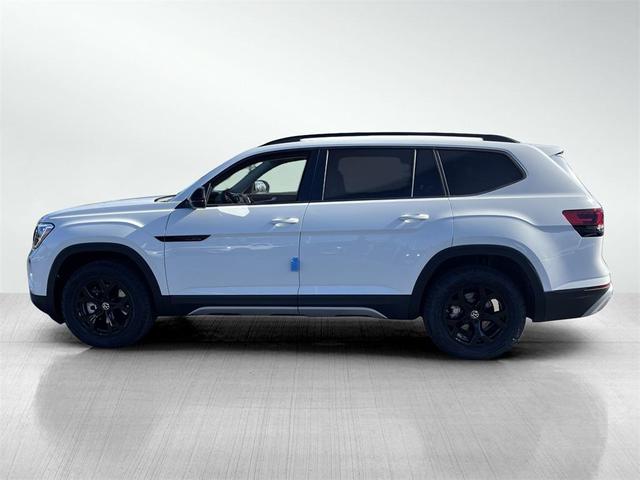 Photo of 2025 Pure White Volkswagen Atlas