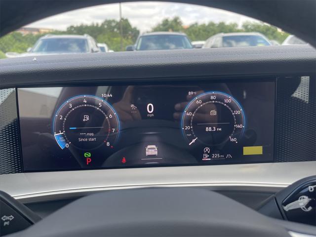 Photo of 2025 Pearl White Volkswagen Tiguan