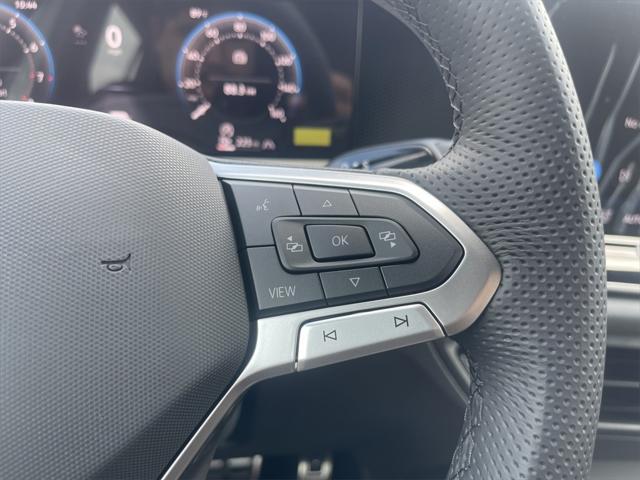 Photo of 2025 Pearl White Volkswagen Tiguan