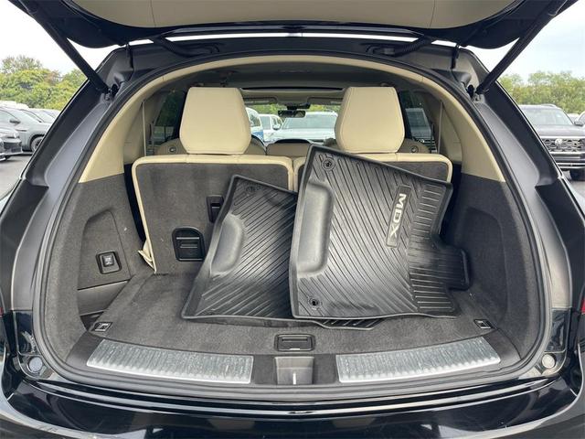 Photo of 2018 Crystal Black Acura MDX