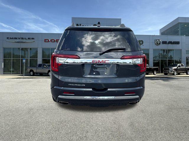 Photo of 2022 Hunter Metallic GMC Acadia