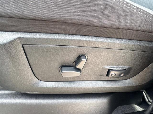 Photo of 2024 Bright White Clearcoat RAM 2500