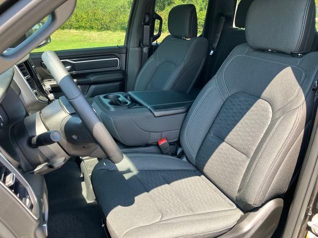 Photo of 2025 Diamond Black RAM 1500