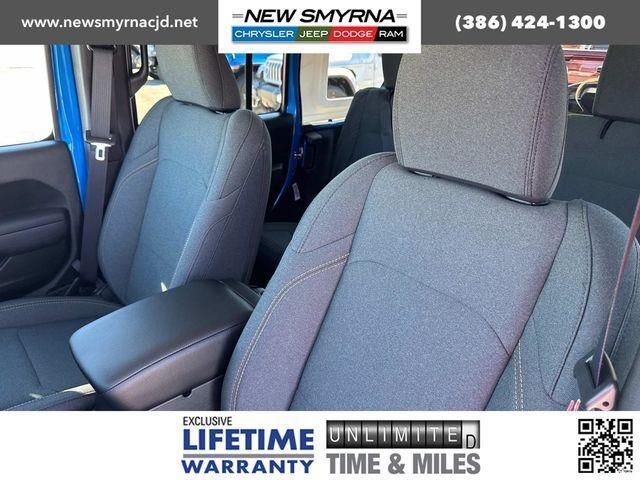 Photo of 2025 Hydro Blue Pearl Jeep Wrangler