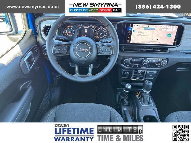 Photo of 2025 Hydro Blue Pearl Jeep Wrangler