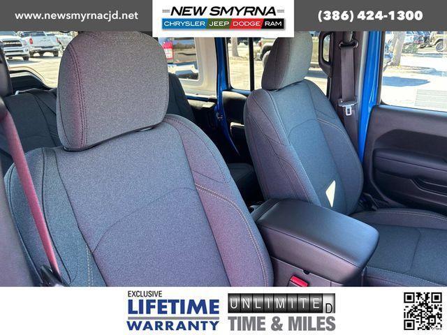 Photo of 2025 Hydro Blue Pearl Jeep Wrangler
