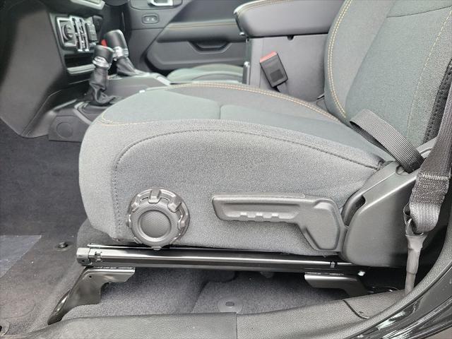Photo of 2025 Black Clearcoat Jeep Wrangler