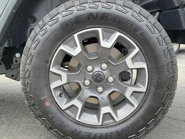 Photo of 2025 Black Clearcoat Jeep Wrangler