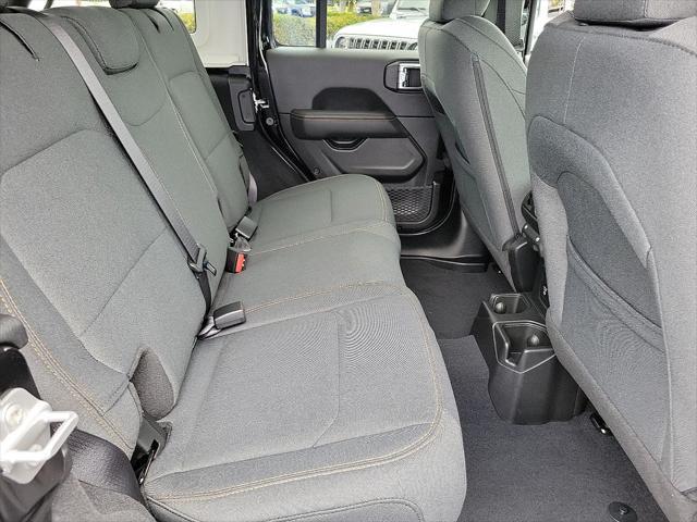 Photo of 2025 Black Clearcoat Jeep Wrangler
