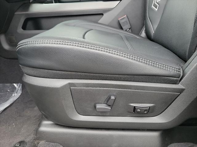 Photo of 2025 Granite Crystal Metallic Clearcoat RAM 2500