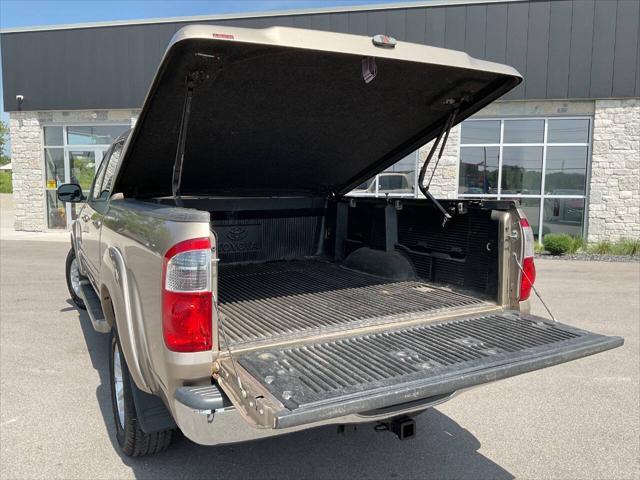 Photo of 2006 Tan Toyota Tundra