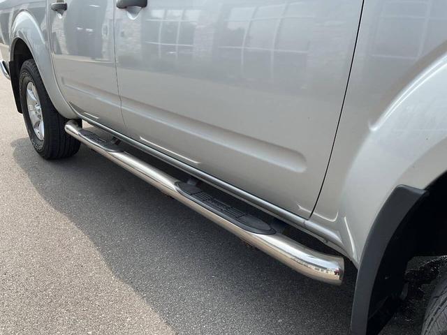 Photo of 2012 Brilliant Silver Nissan Frontier