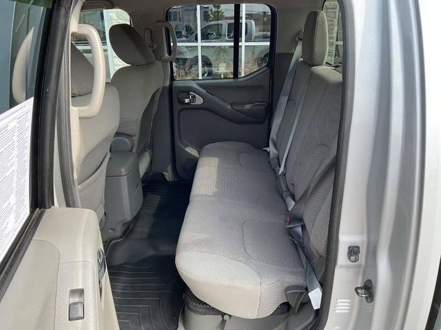Photo of 2012 Brilliant Silver Nissan Frontier