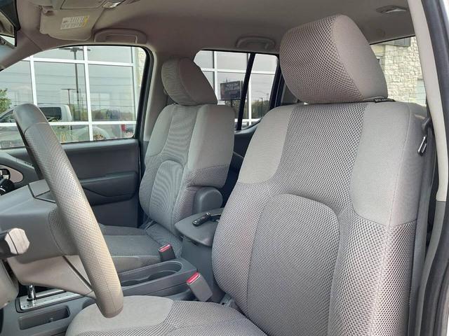 Photo of 2012 Brilliant Silver Nissan Frontier