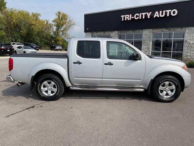 Photo of 2012 Brilliant Silver Nissan Frontier