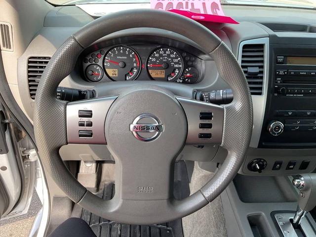 Photo of 2012 Brilliant Silver Nissan Frontier