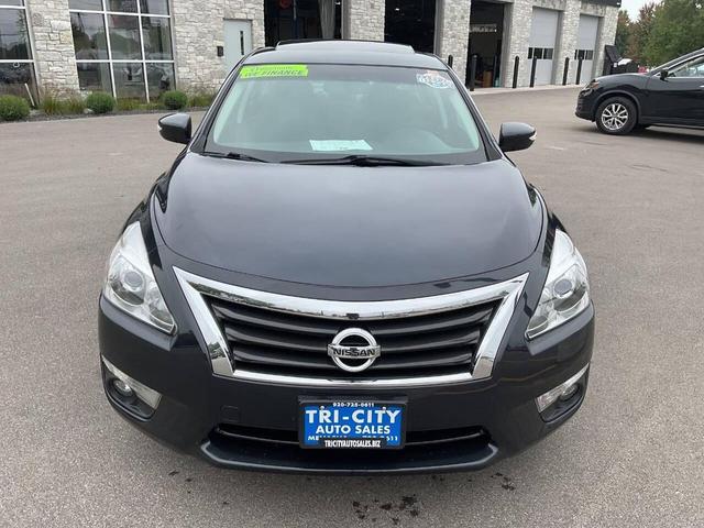 Photo of 2014 Storm Blue Metallic Nissan Altima