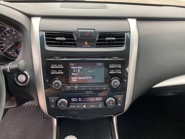 Photo of 2014 Storm Blue Metallic Nissan Altima
