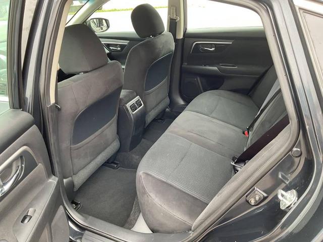 Photo of 2014 Storm Blue Metallic Nissan Altima