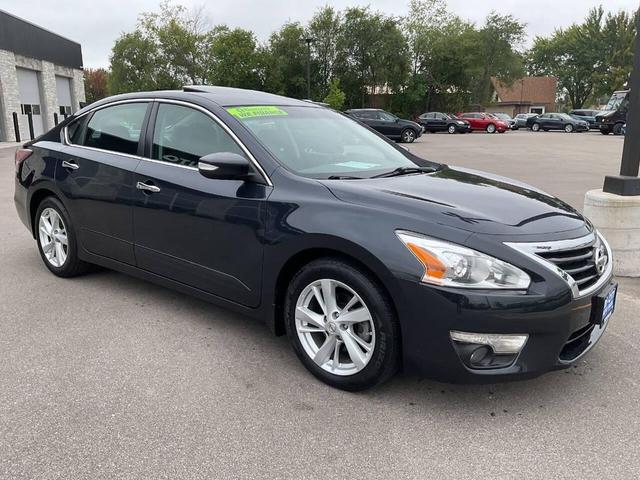 Photo of 2014 Storm Blue Metallic Nissan Altima