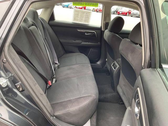 Photo of 2014 Storm Blue Metallic Nissan Altima
