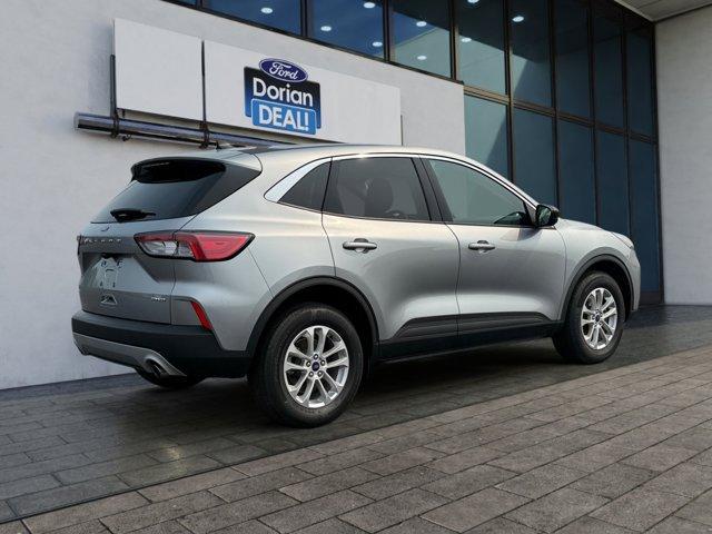 Photo of 2022 Iconic Silver Metallic Ford Escape