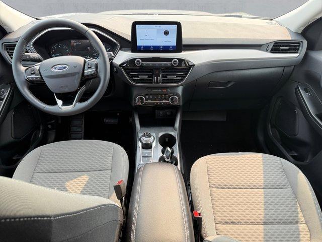 Photo of 2022 Iconic Silver Metallic Ford Escape