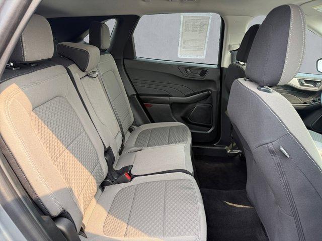 Photo of 2022 Iconic Silver Metallic Ford Escape
