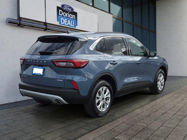 Photo of 2024 Vapor Blue Metallic Ford Escape