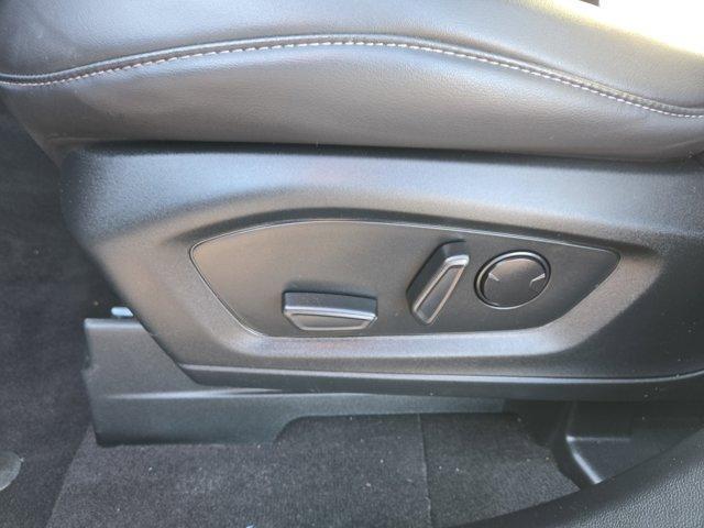 Photo of 2023 Iconic Silver Metallic Ford Explorer