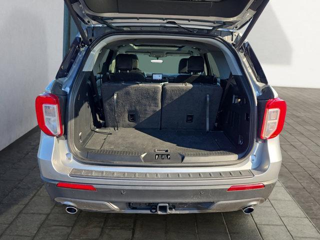 Photo of 2023 Iconic Silver Metallic Ford Explorer