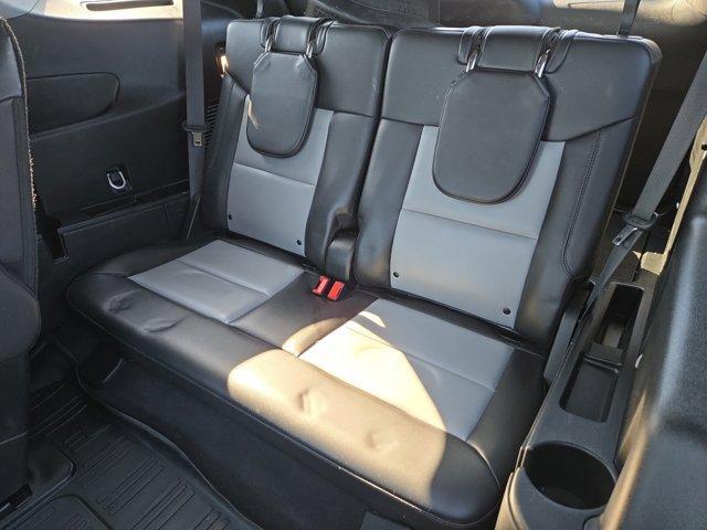 Photo of 2023 Iconic Silver Metallic Ford Explorer