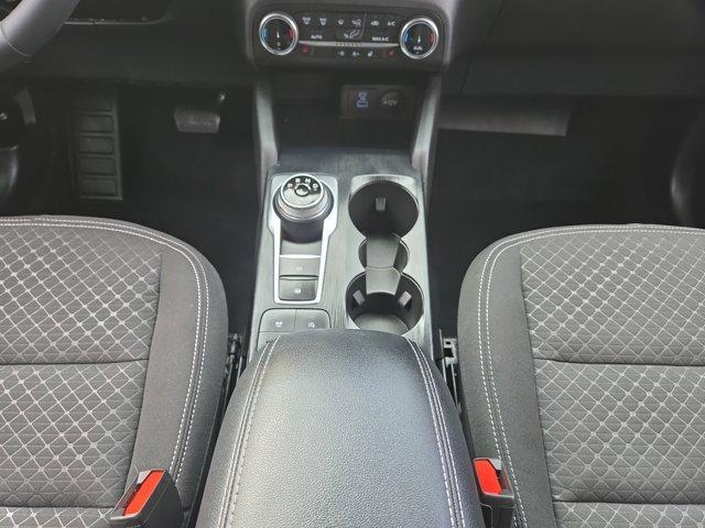 Photo of 2023 Oxford White Ford Escape