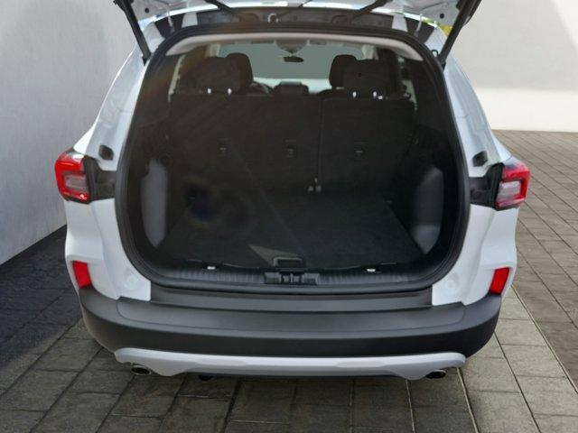 Photo of 2023 Oxford White Ford Escape
