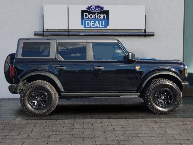 Photo of 2023 Shadow Black Ford Bronco