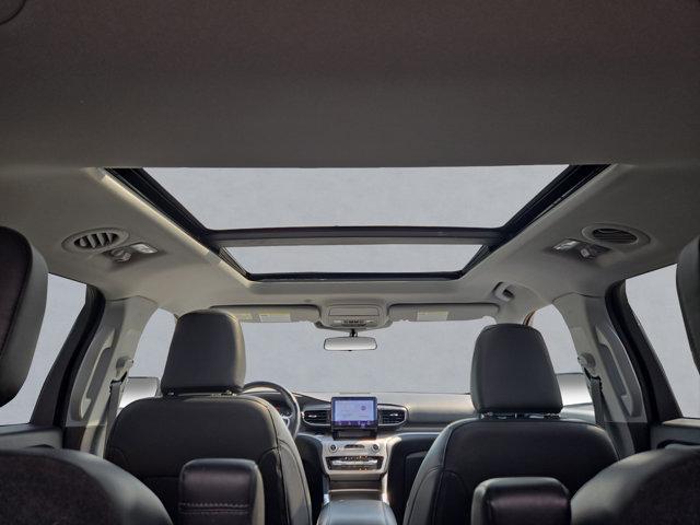 Photo of 2023 Agate Black Metallic Ford Explorer