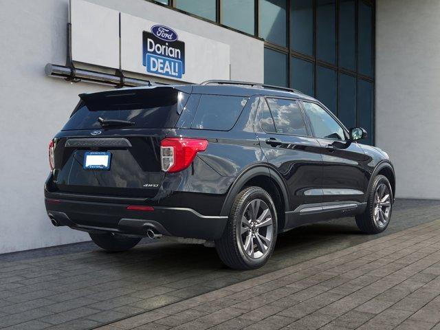 Photo of 2023 Agate Black Metallic Ford Explorer