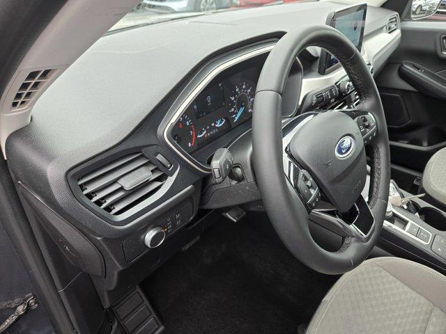 Photo of 2022 Carbonized Gray Metallic Ford Escape