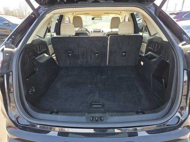 Photo of 2023 Agate Black Metallic Ford Edge