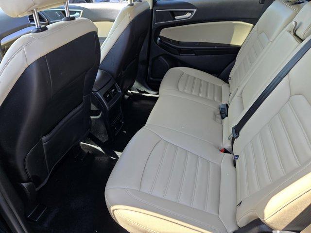 Photo of 2023 Agate Black Metallic Ford Edge