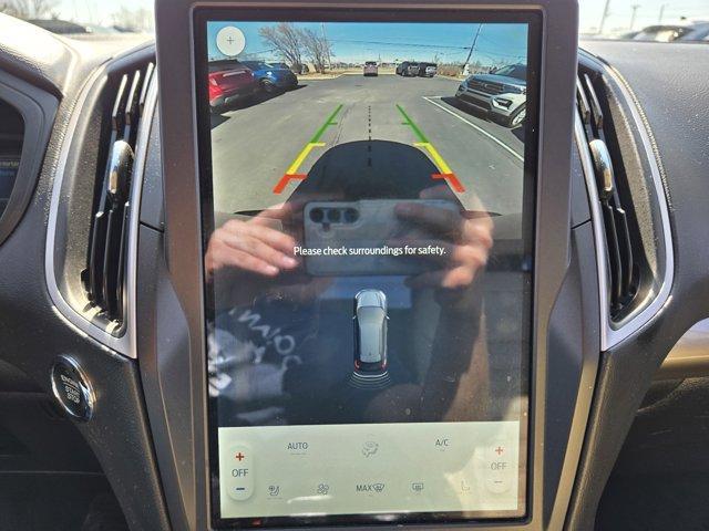 Photo of 2023 Agate Black Metallic Ford Edge