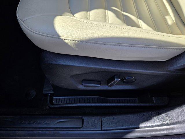 Photo of 2023 Agate Black Metallic Ford Edge