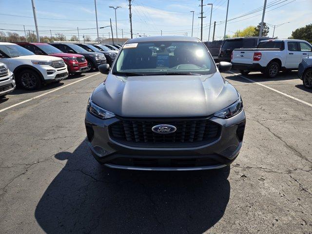 Photo of 2023 Carbonized Gray Metallic Ford Escape