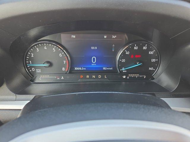 Photo of 2022 Star White Ford Explorer