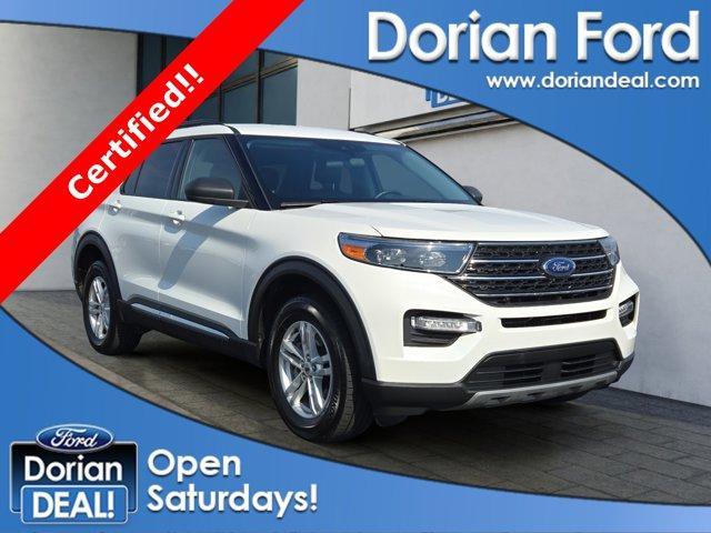 Photo of 2022 Star White Ford Explorer