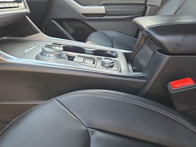 Photo of 2022 Star White Ford Explorer
