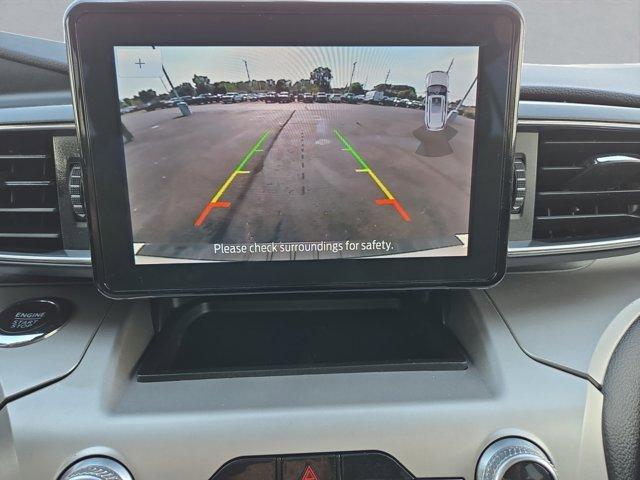 Photo of 2022 Star White Ford Explorer